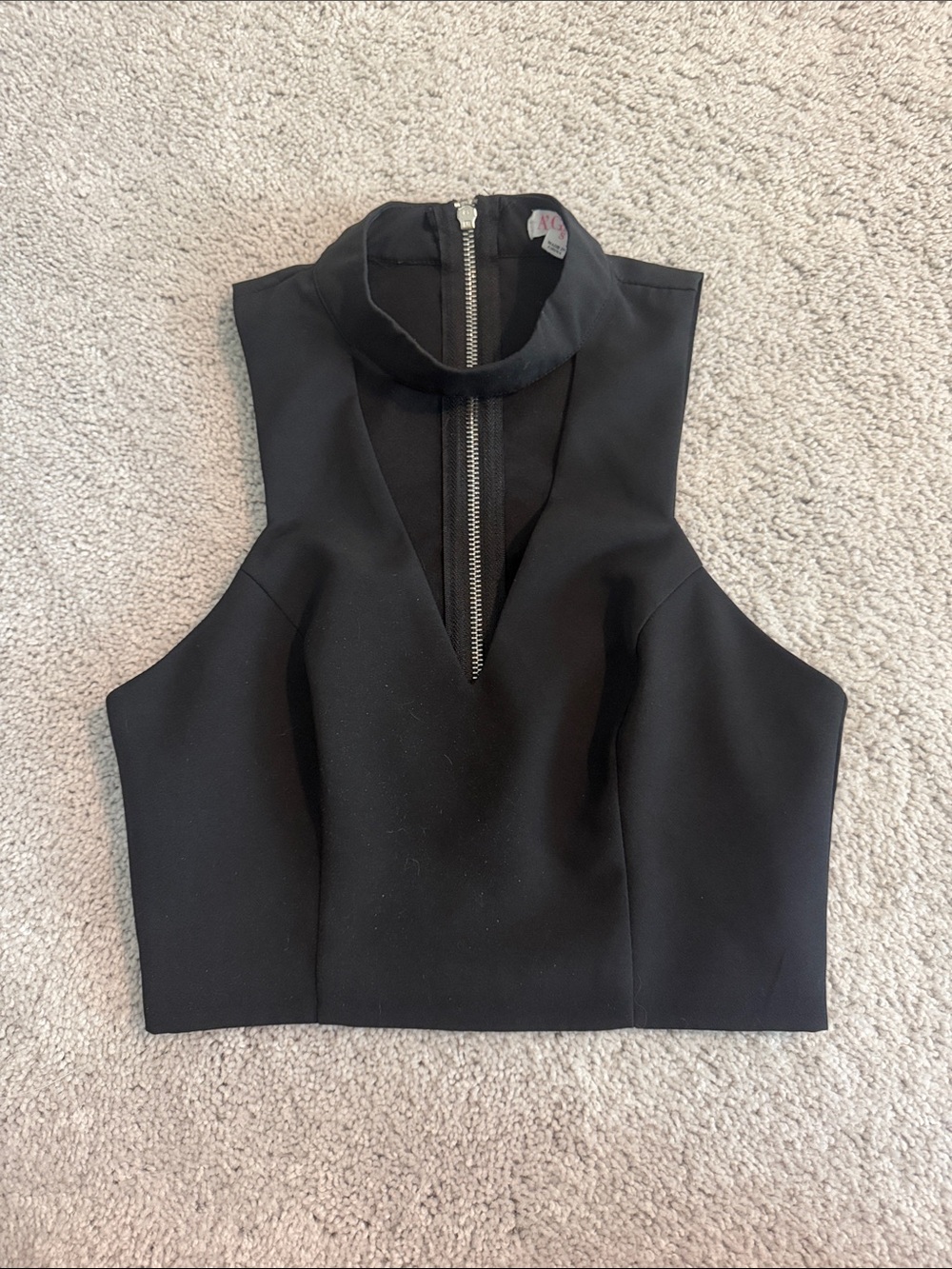 a'gaci Black High-Neck Zip Crop Top